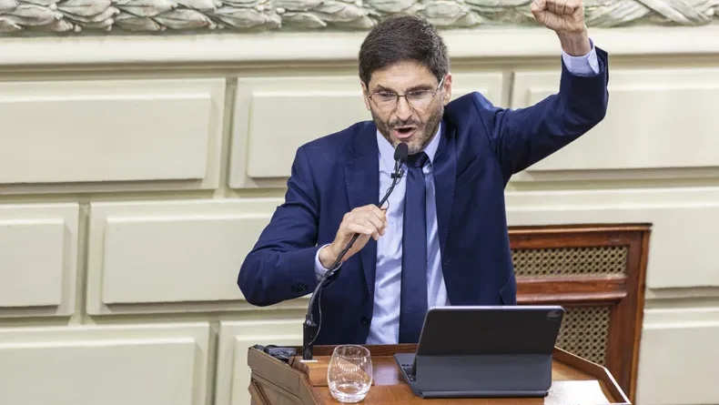 El gobernador en la apertura de sesiones de la Legislatura santafesina.